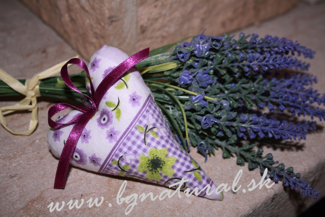 Srdiečko so sušenými levanduľovými kvetmi - hand made